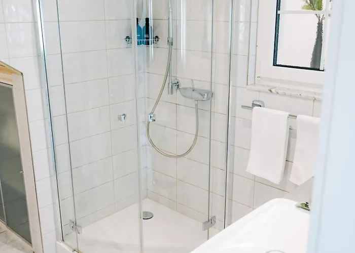 Familienhaus nahe Bern - Spielraum Kino&Fitness Apartment *